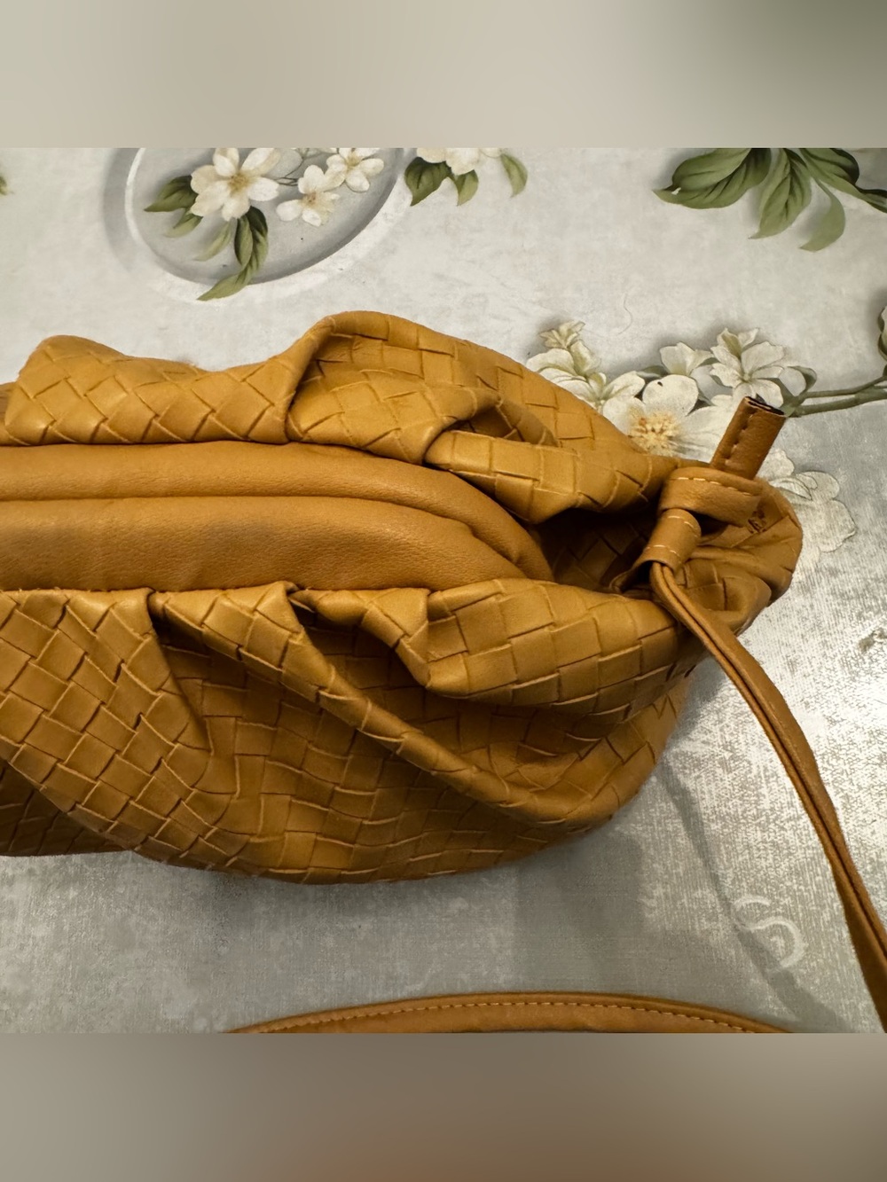Woven Fashion Mustard Shoulder Bag - Picture 4 of 9
